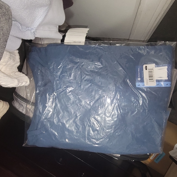 Bundle of 2 long sleeve crew neck shirts - Picture 3 of 5